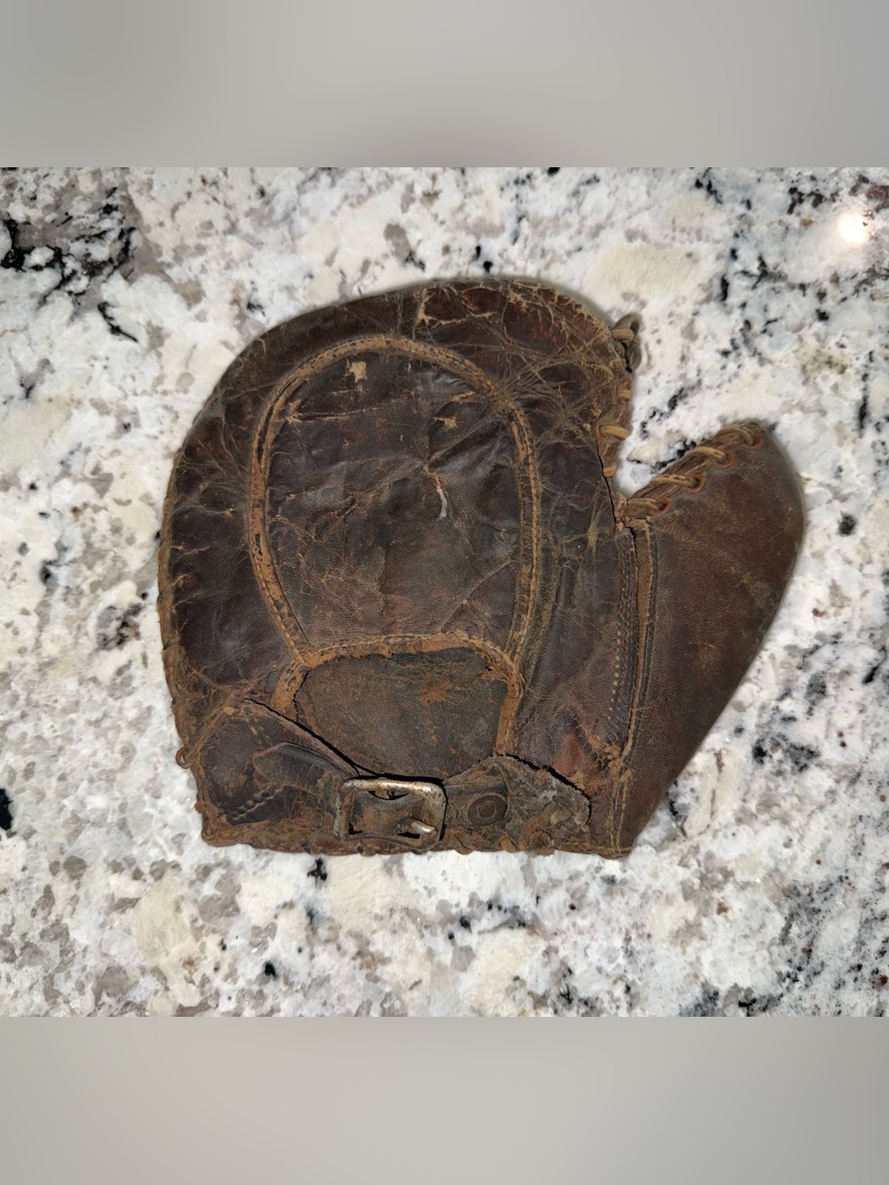 Vintage 1930s-1940s Mitten Baseball Glove Genuine Leather Goods Made in USA 8”